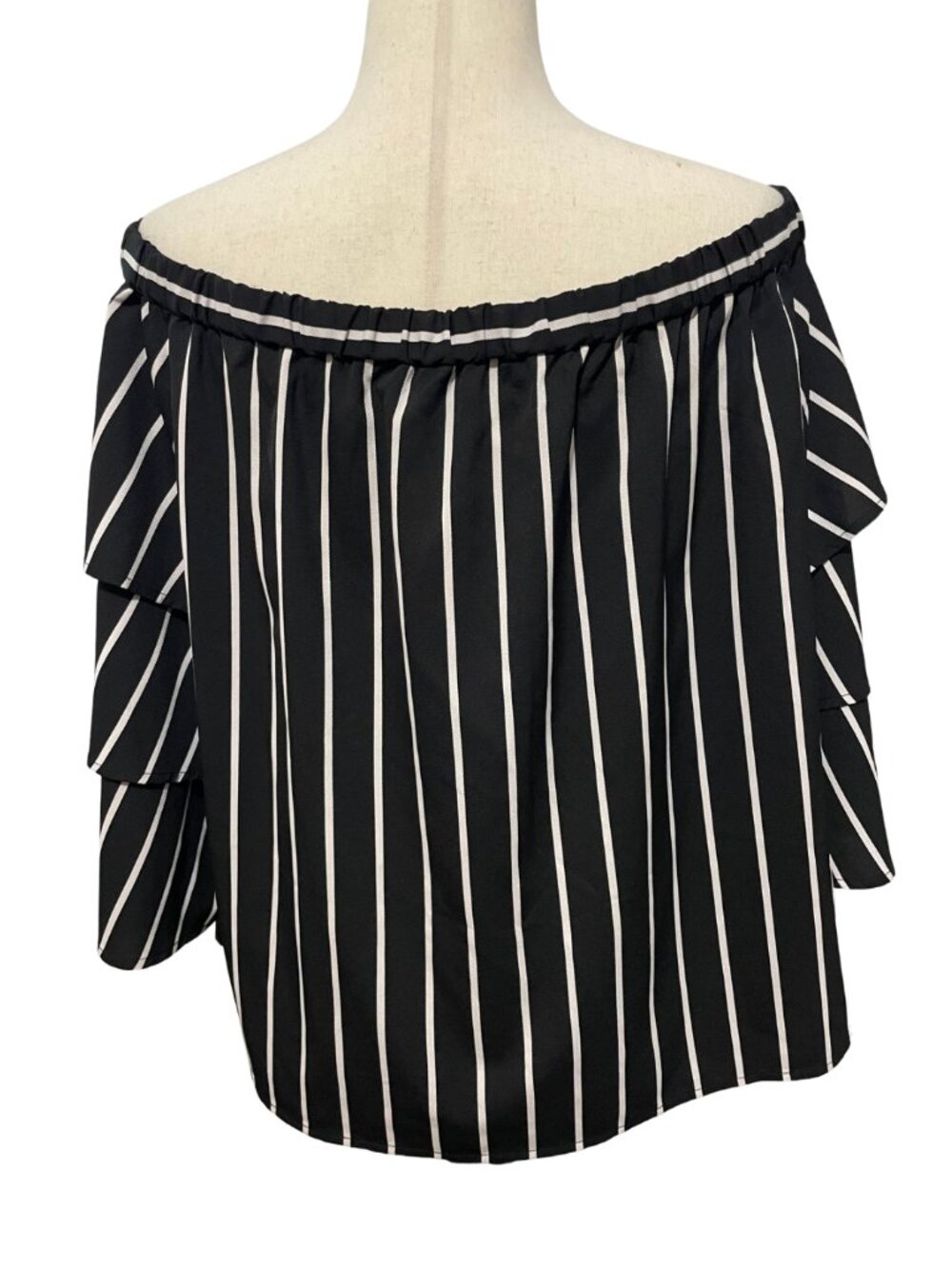 Women’s Chico’s Urban Stripe Off Shoulder Top Black White NWT Size 3 / XL - Picture 4 of 12